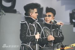 娱乐hot热点:黄耀明同性恋 《非诚勿扰》雷庆瑶假牵手